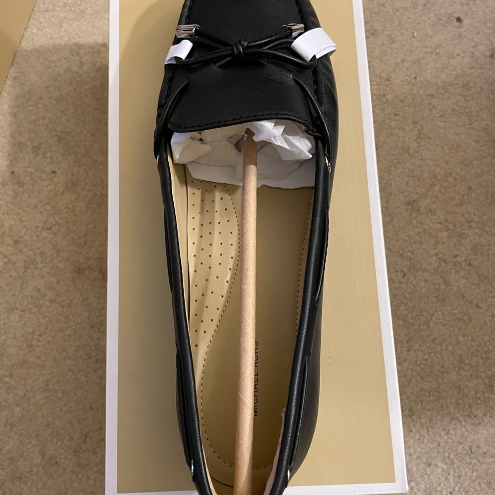 Micheal kors flats